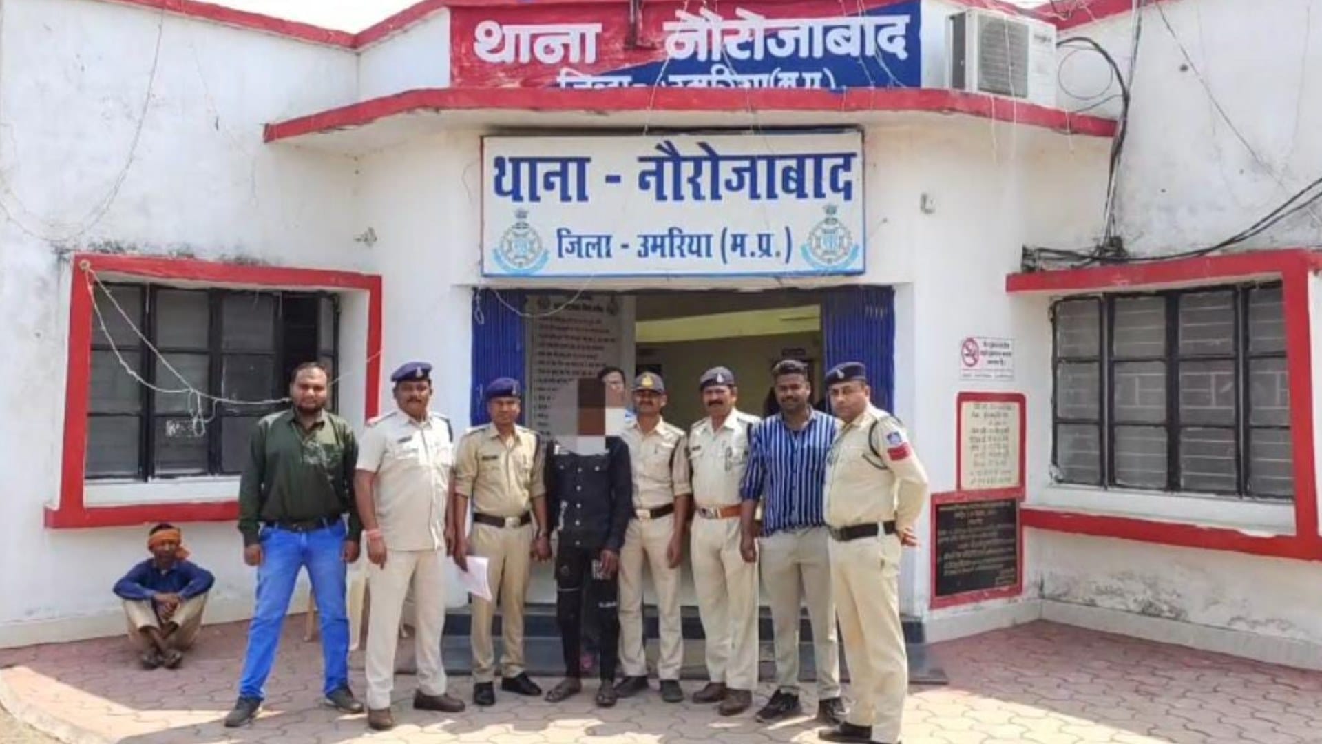 पुलिस की गिरफ्त में आरोपी