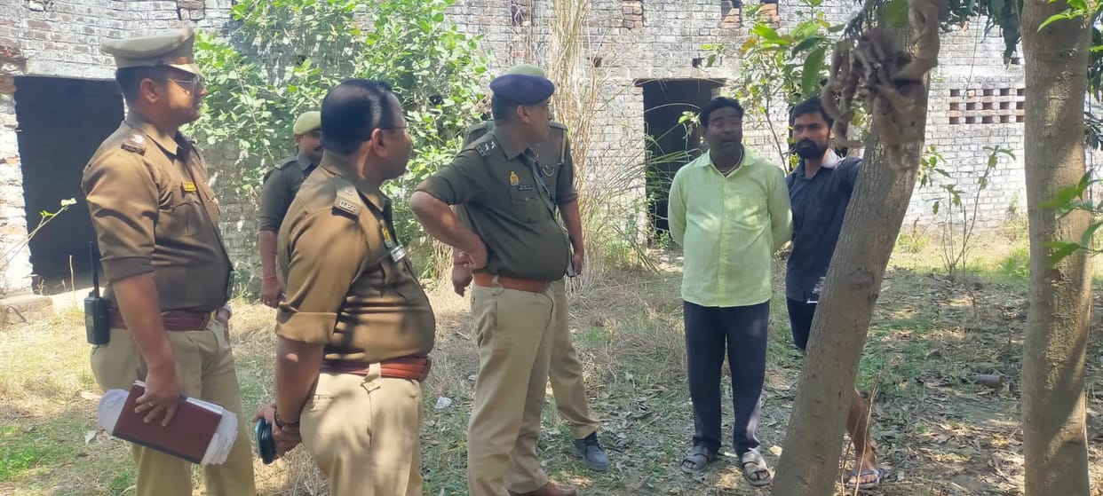 A man's dead body found near petrol pump in Ambedkarnagar.