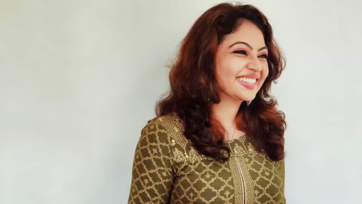 Tamil and Malayalam film actress Arundhati Nair is on ventilator after she met with an accident in Kerala