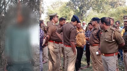 Barabanki News: पेड़ की डाल पर लटकी मिली युवक की लाश, निकाल ली थी आंख, हत्या मानकर हो रही जांच A man murdered in Satrikh thana kshetra in Barabanki.