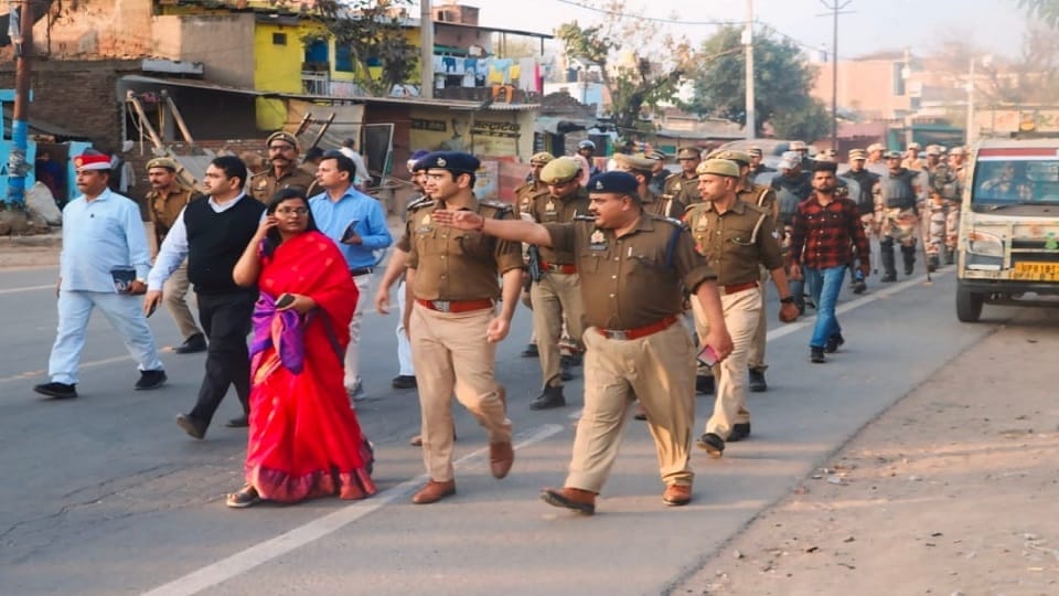 Hathras DM SP inspected sensitive booth