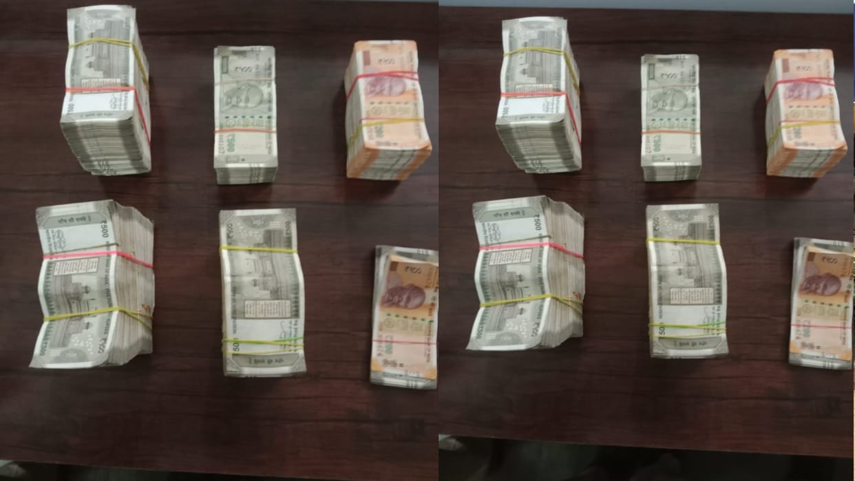Raipur News: Police keep a close watch on checkpoint; More than Rs 18 lakh seized