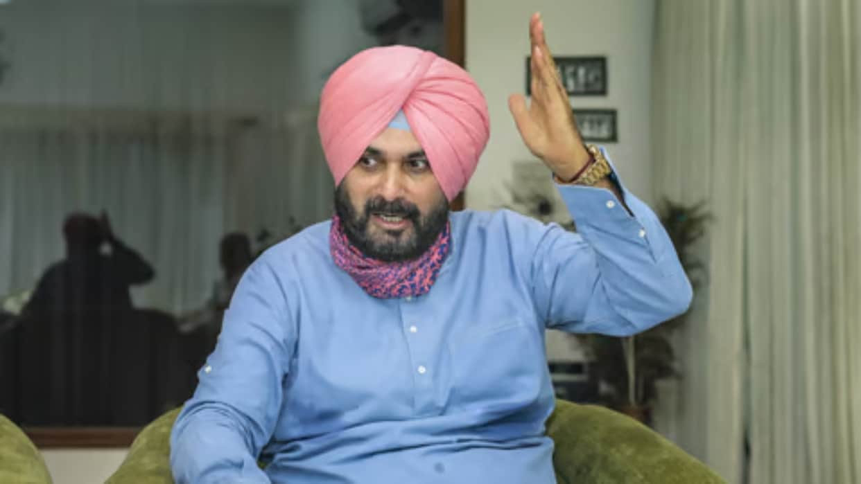 IPL 2024: Navjot Singh Sidhu will return to commentary box after decade, will say Tata bye-bye to politics?