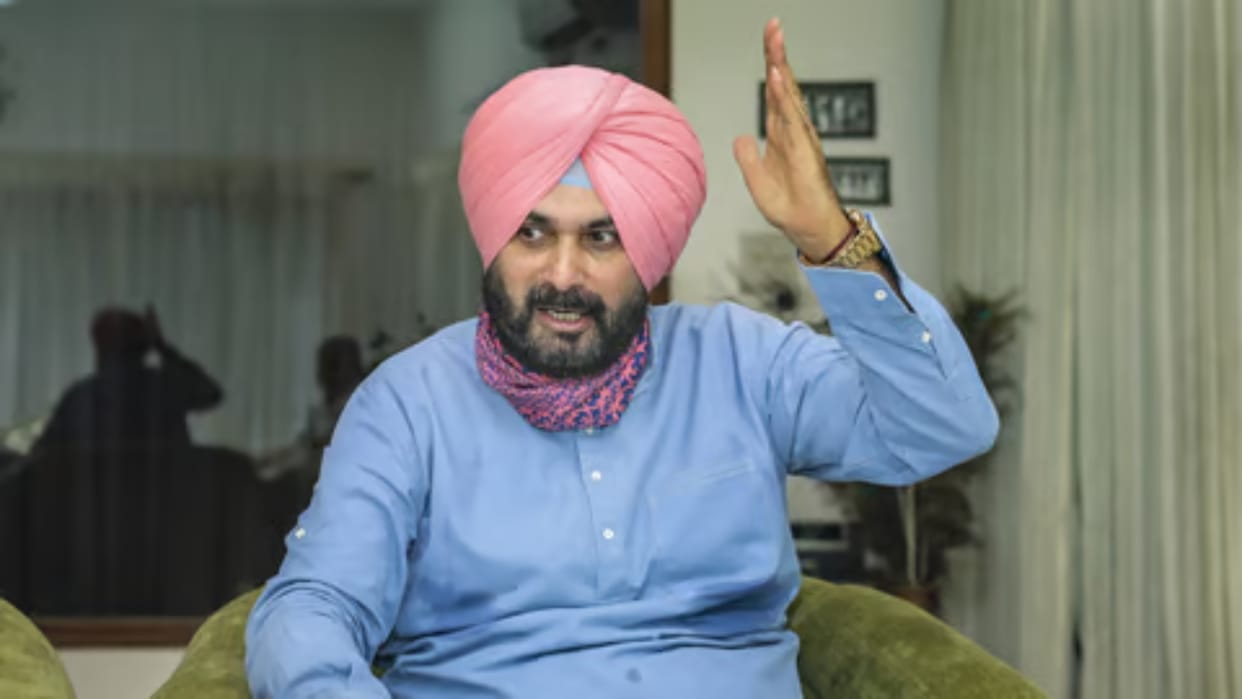 IPL 2024: Navjot Singh Sidhu will return to commentary box after decade, will say Tata bye-bye to politics?