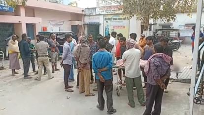 Jamui News: young man crossing road was hit by speeding car, died painfully; driver absconded with car