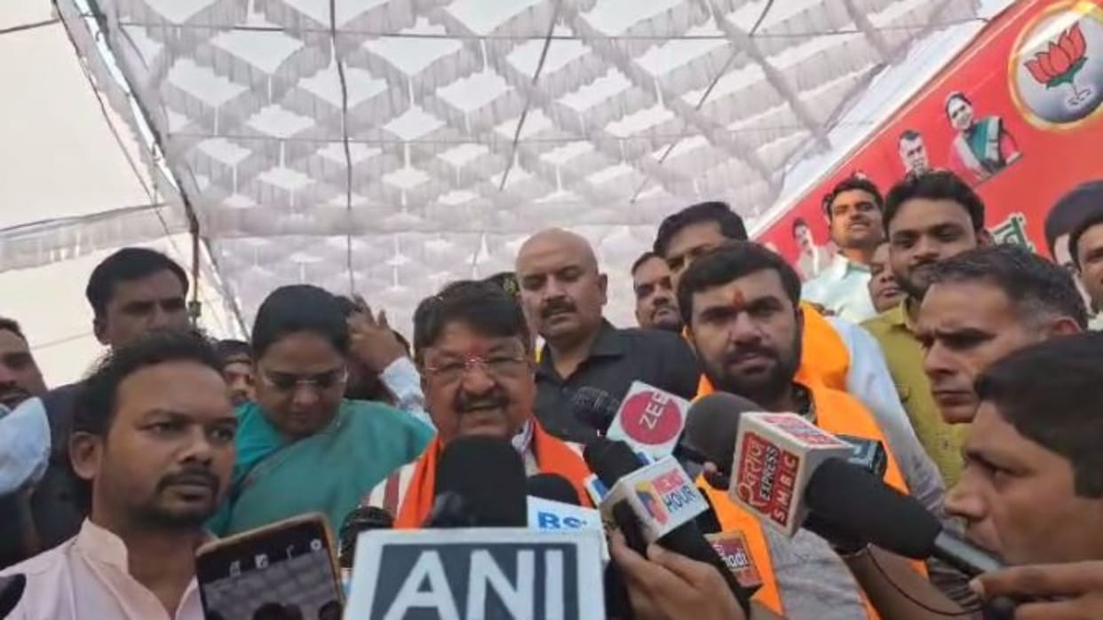 Chhindwara Kailash Vijayvargiya Says Airplane people wanted to join BJP we closed doors