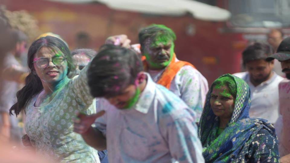See supernatural scenes of Lathmar Holi in Nandgaon in pictures