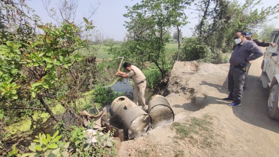 Excise officers destroyed distilleries manufacturing illegal liquor in rudrapur