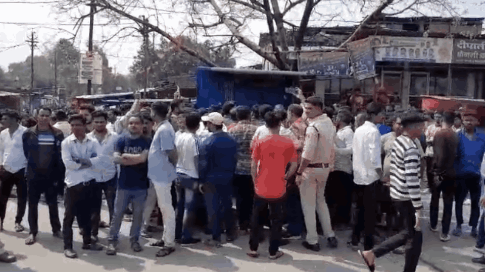 Local people closed market in Bilaspur in protest against brutality against three year old innocent child