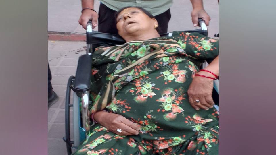 female tourist died who came to visit Taj Mahal in Agra