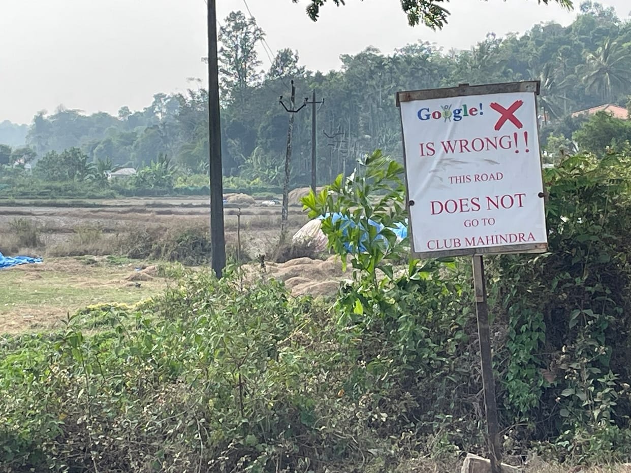 Signboard Viral on Social media users say never rely on Google Maps