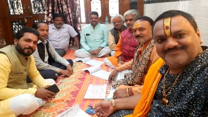 Holika Dahan: 24 या 25 मार्च को जलेगी होली, बता रहे हैं ज्योतिषाचार्य होलिका दहन की शुभ तिथि और मुहुर्त Auspicious time and date for Holika Dahan