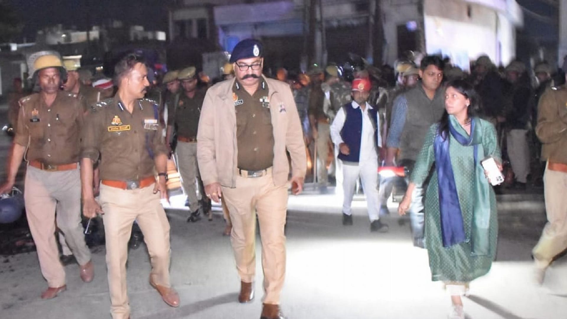 Budaun Double Murder Case Sajid and Javed ran away from crowd See Photos
