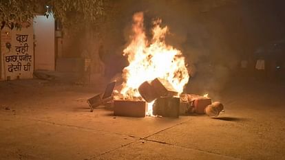 Budaun Case: भाभी मेरी पत्नी बीमार है...5000 रुपये दे दो, कत्ल से पहले कातिल ने मांगी थी मदद, पूरी कहानी Budaun Double Murder News Killer asked help from children Mother Before Killing News in Hindi