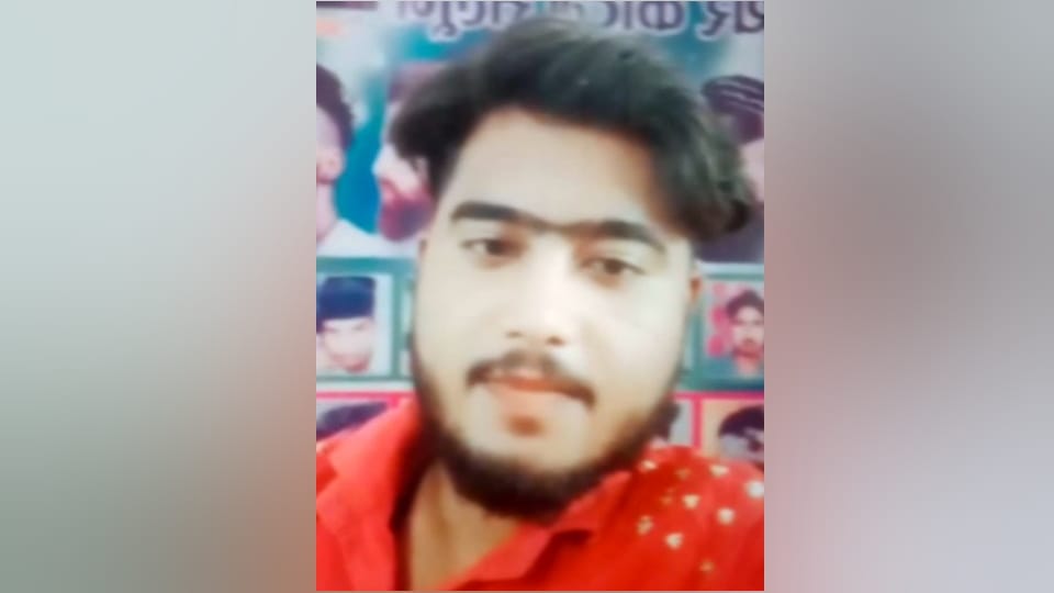 Budaun Double Murder Case Sajid and Javed ran away from crowd See Photos