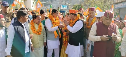 Loksabha Election 2024 bjp candidate Anil Baluni road show in Rudraprayag and Karnaprayag Huge Crowd