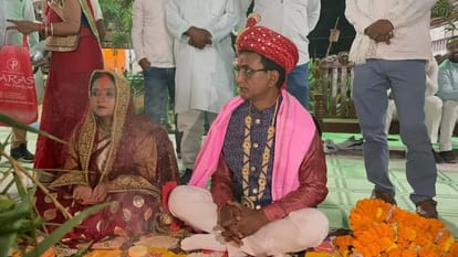 Bihar News: Khakee the bihar chapter real ashok mahto marriage in patna, wife will fight in lok sabha election