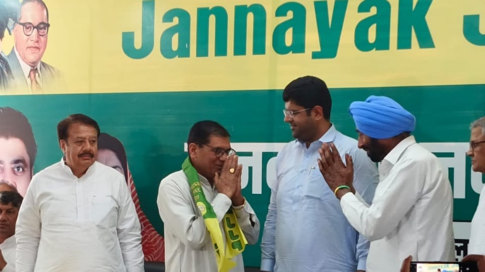 Former Nangal Chaudhary MLA Rao Bahadur Singh joined Jannayak Janata Party