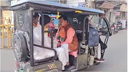 energy-minister-pradyuman-singh-tomar-seen-in-a-different-style-in-gwalior-roamed-city-in-rickshaw_af09439a31e9136ee35176229add974a.jpeg?w=414&dpr=1.0&q=70