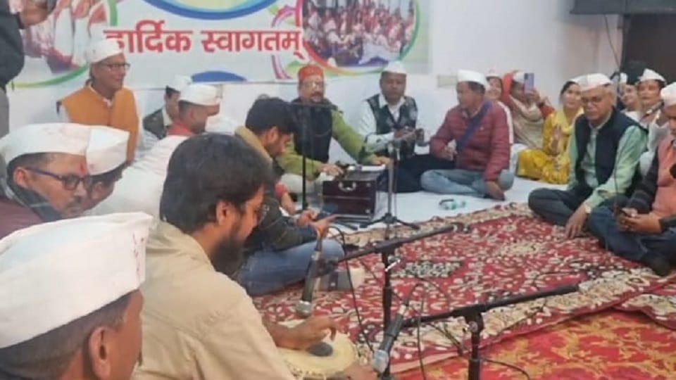 Uttarakhand News: Holi fever started rising in Rudrapur