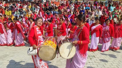 Uttarakhand News: Holi celebrated in Lohaghat