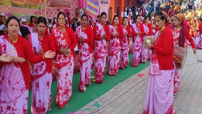 Uttarakhand News: Holi celebrated in Lohaghat