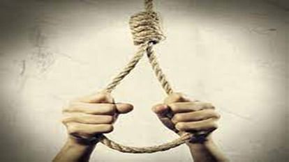 Rajasthan News: Policeman committed suicide by hanging himself in his quarter, the reason was not known