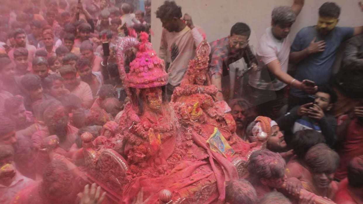 Holi In Varanasi Baba Vishwanath and Maa Gaura Barat Celebration with Gulal