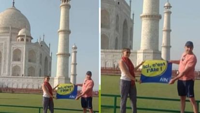 Foreign tourists waved banners at Taj Mahal in Agra