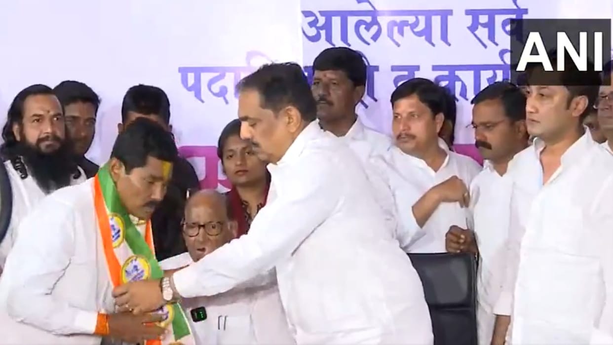 Ajit Pawar loyalist Bajarang Sonawane joins Sharad Pawar's party