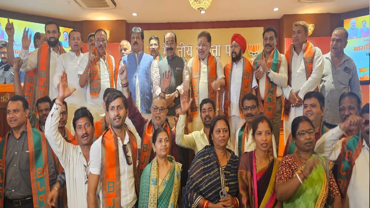Chhattisgarh: congress worker joined BJP including son of former MLA