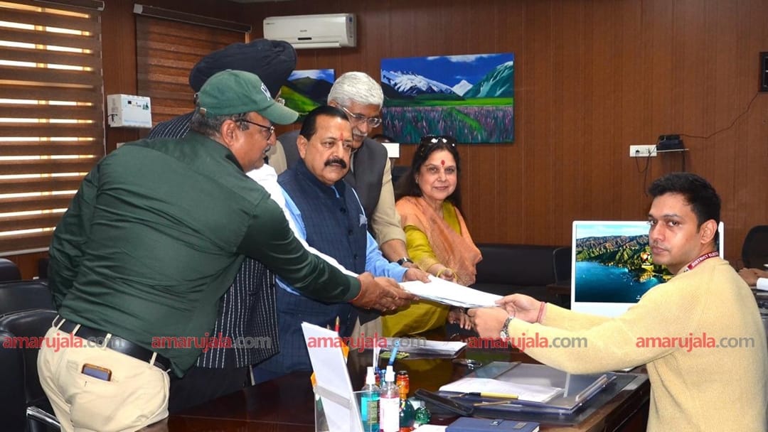 Lok Sabha Elections: BJP candidate dr Jitendra Singh from Udhampur file nomination today worships before