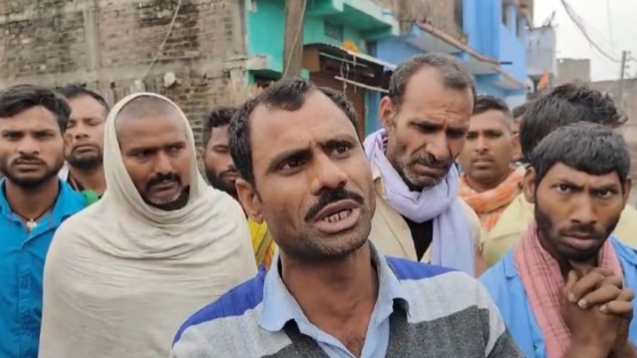 Army jawan's wife's dead body found hanging