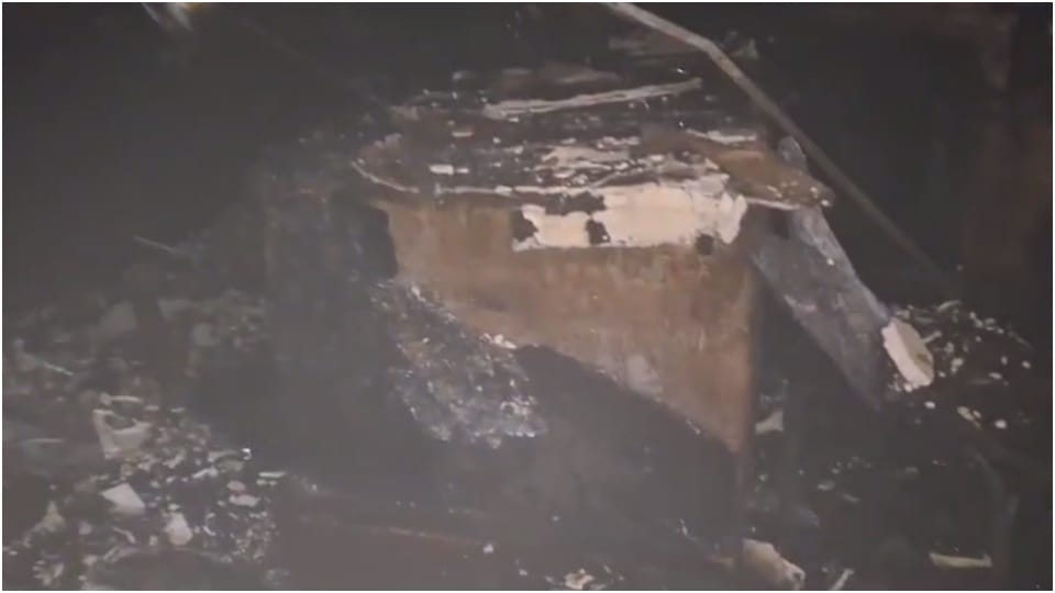 Fire in the main branch of Bank of Maharashtra in Khandwa computers and documents burnt