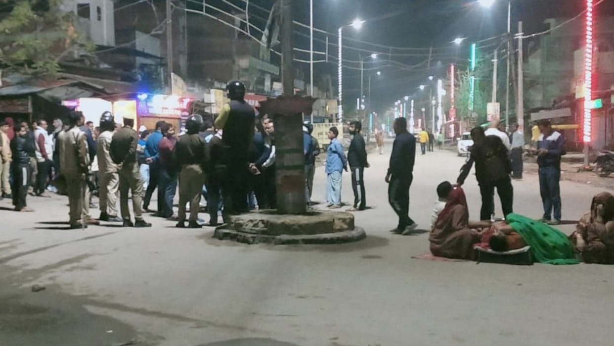 In Gorakhpur, accused of molesting Baby girl his health deteriorated in police station,died in the hospital.