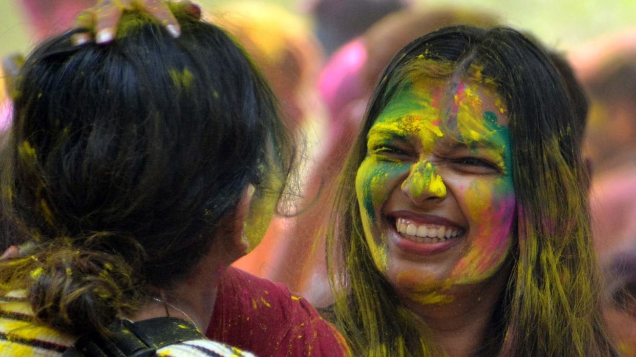 Be careful of adulterated color and colored balloons on Holi