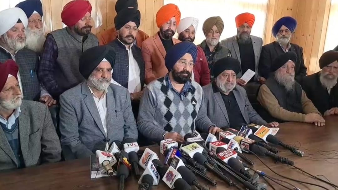 Kashmiri Sikhs said government doing step motherly behavior deprived of every benefit will contest candidates