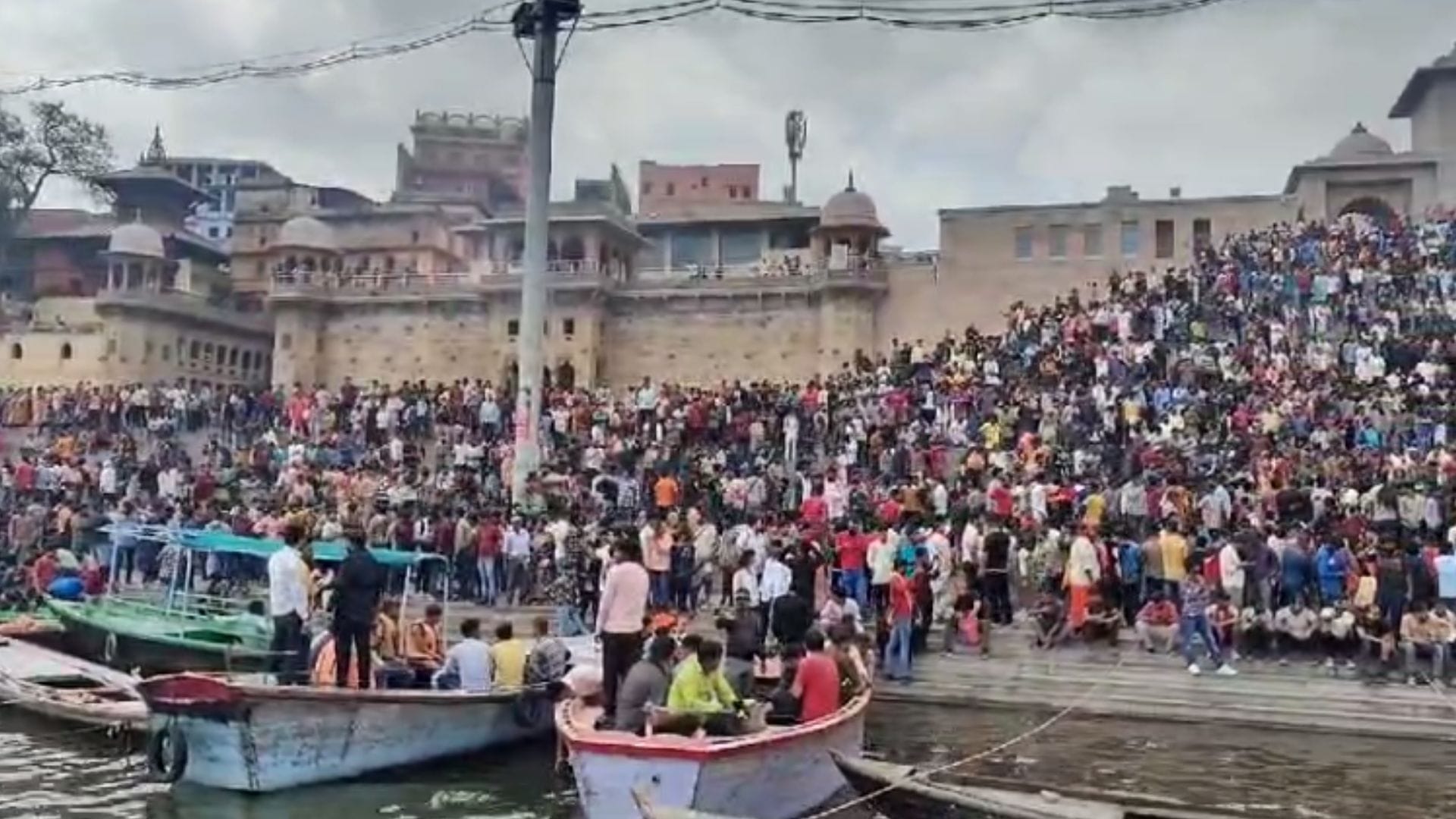 Masan holi 2024 ashes holi played at Manikarnika Ghat See Video Photos
