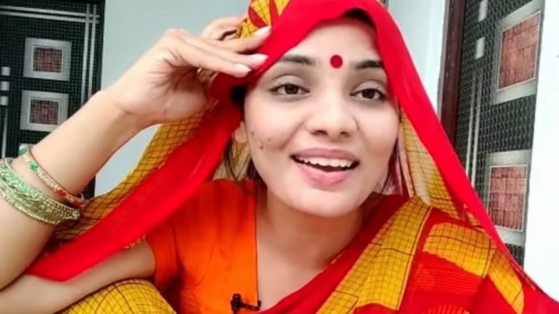Neha Singh Rathore known for her controversial track UP Mein Ka Ba met with ghastly accident video goes viral