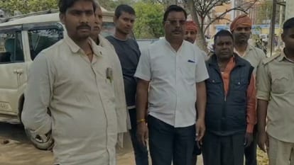 An old man selling SIM cards died after falling into a well.