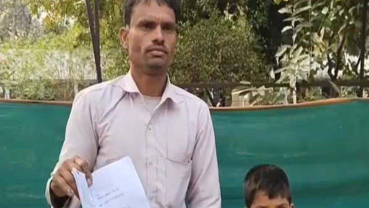 Wife leaves her husband because of his cheeks turning red in chatarpur mp hindi news