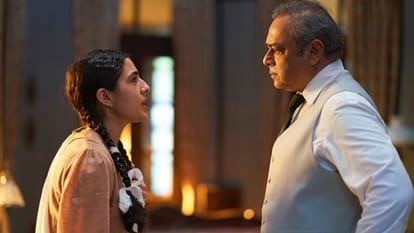 Ae Watan Mere Watan Review by Pankaj Shukla Sara Ali Khan Kannan Iyer Sparsh Shrivastava Emraan Hashmi