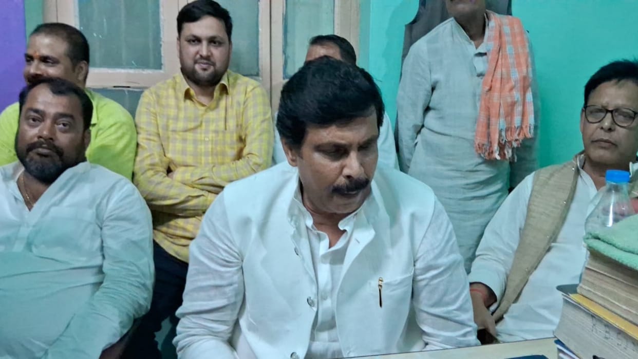 Muzaffarpur News Former MP Anand Mohan acquitted in 28 year old case