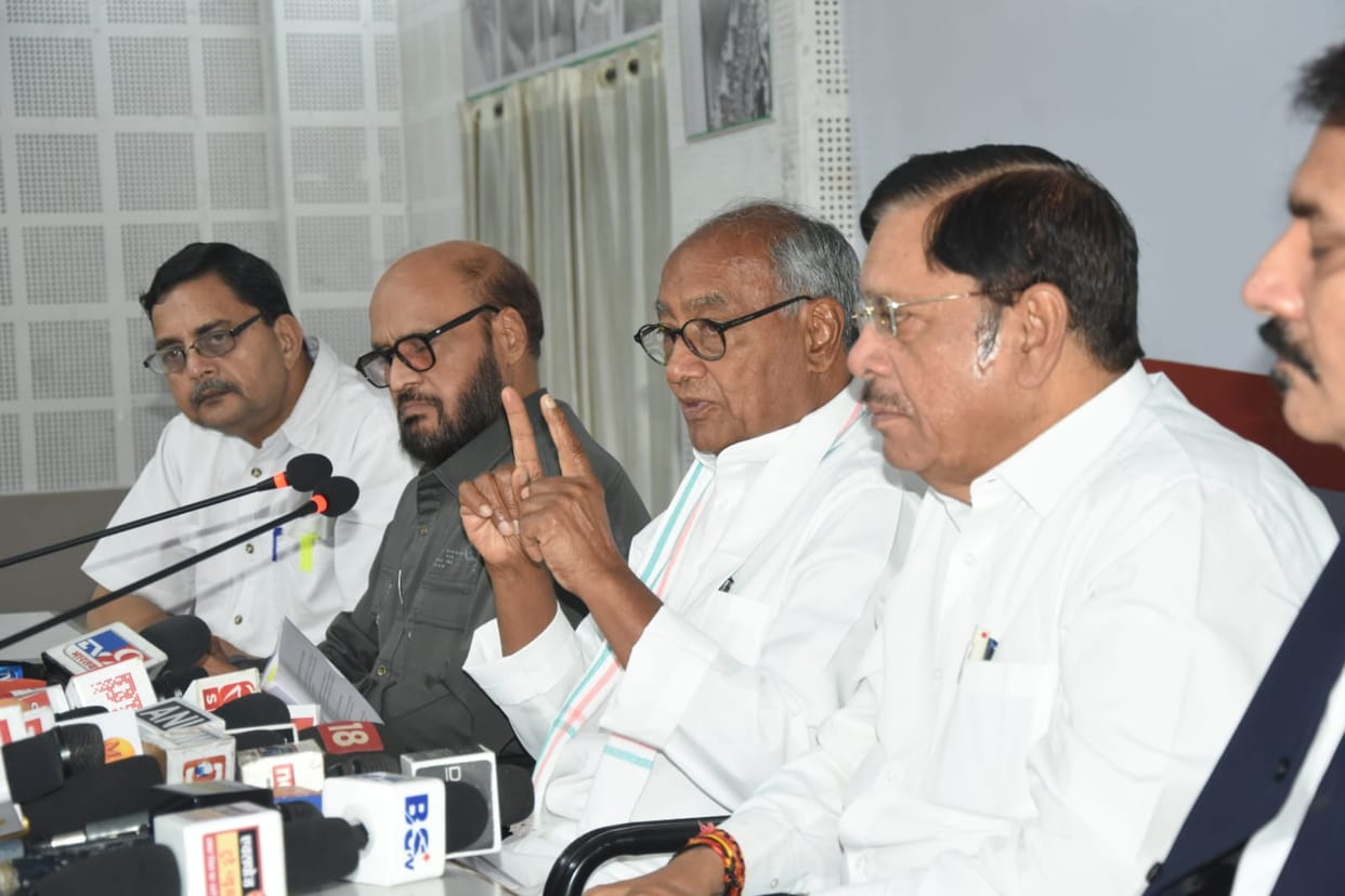MP Lok Sabha: Digvijay says democracy is being strangled in the country, I will contest elections from where t