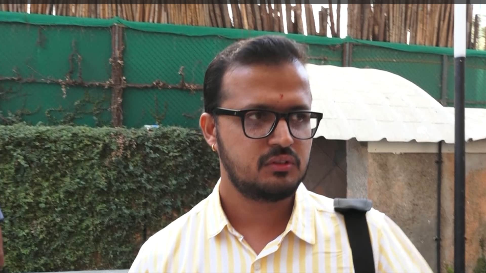 Swatantrya Veer Savarkar 1st day 1st show Public Review of randeep hooda ankita lokhande amit sial biopic film