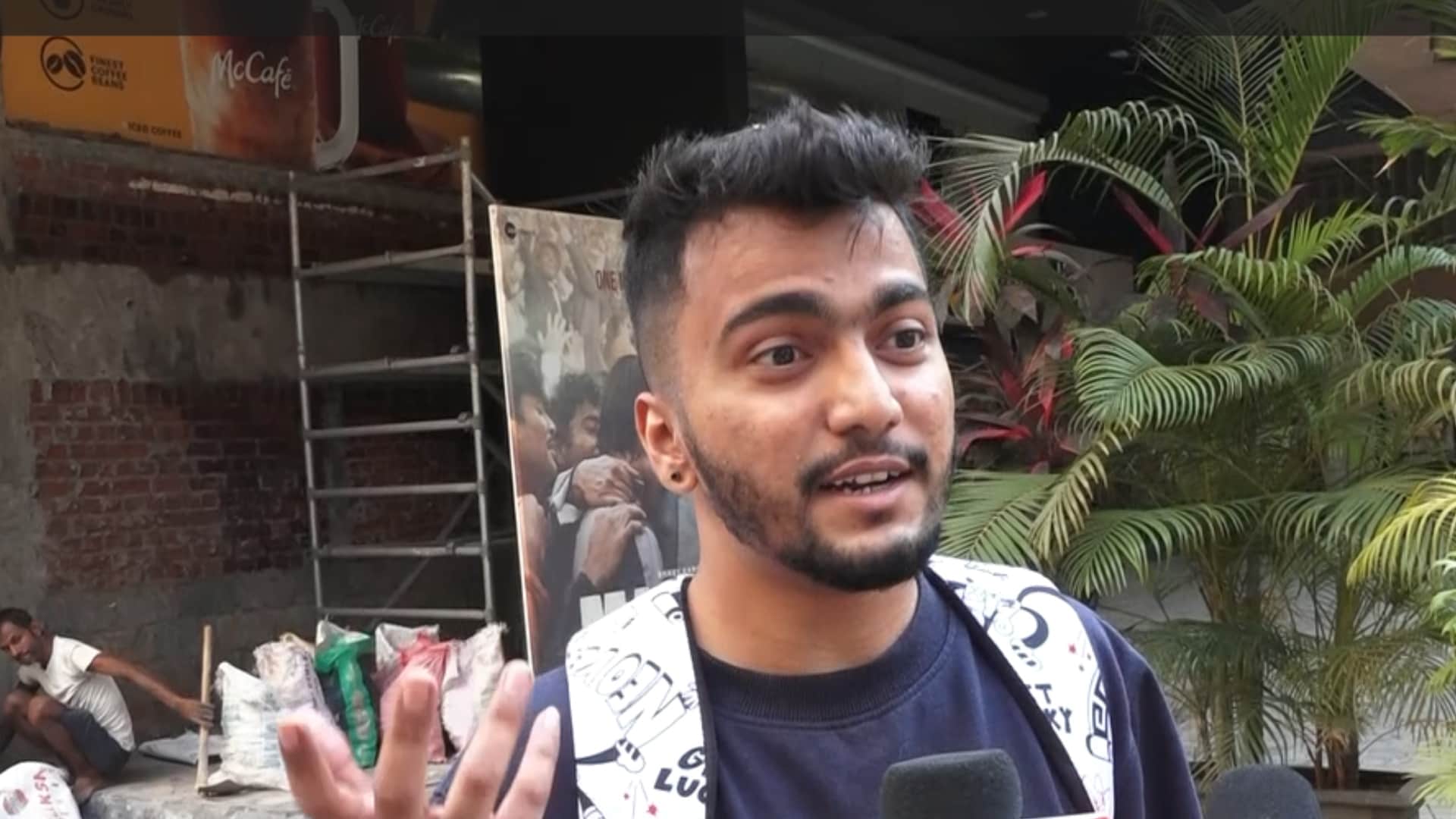 Swatantrya Veer Savarkar 1st day 1st show Public Review of randeep hooda ankita lokhande amit sial biopic film