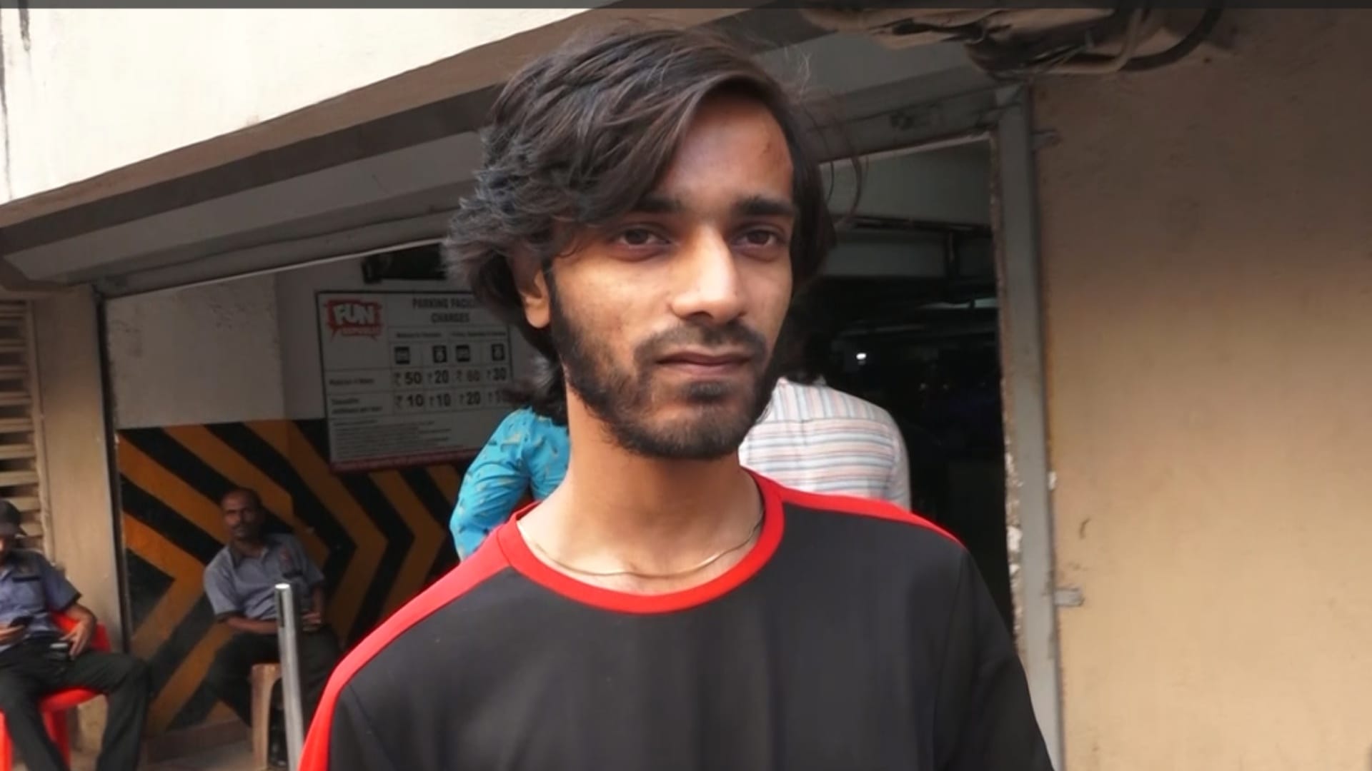Swatantrya Veer Savarkar 1st day 1st show Public Review of randeep hooda ankita lokhande amit sial biopic film