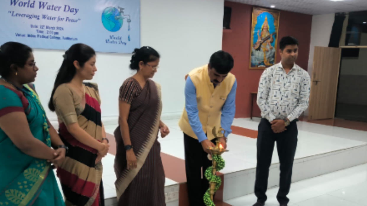Indore: Ground water scientist explained the value of water in a seminar on World Water Day.