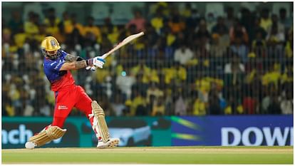 CSK vs RCB IPL 2024 Virat Kohli Reaction after Rachin Ravindra Dismissal Watch Viral Video