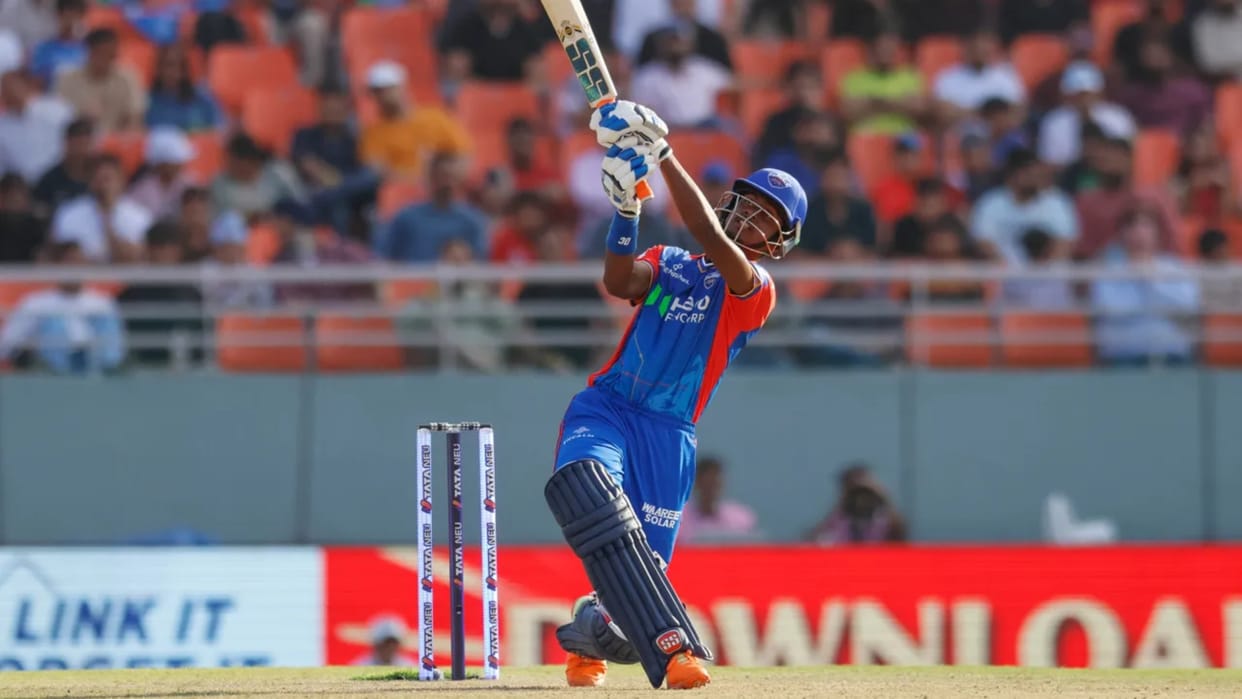 dc vs pbks ipl 2024 abhishek porel smashed harshal patel by getting 25 runs in last over of inning